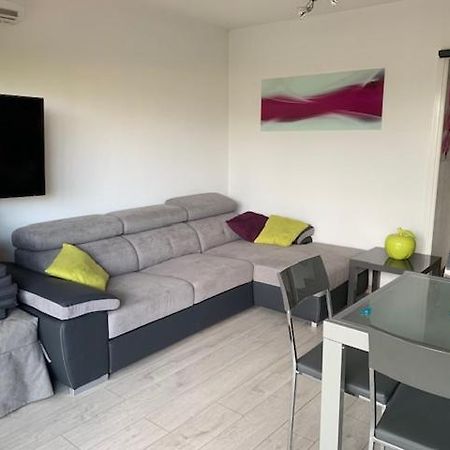Appartement Face A La Mer Et Au Port Saint Laurent Du Var Avec Jardin Privatif Ngoại thất bức ảnh