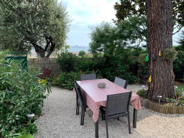 Appartement Face A La Mer Et Au Port Saint Laurent Du Var Avec Jardin Privatif Ngoại thất bức ảnh